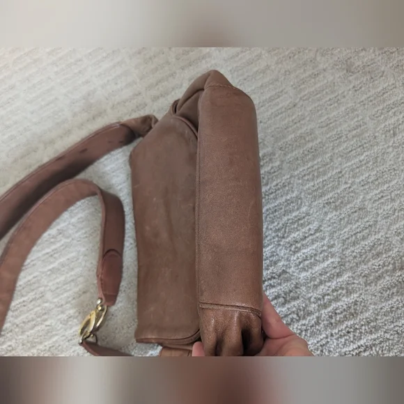 VTG Talbot's Soft Brown Leather Crossbody - Picture 3 of 7